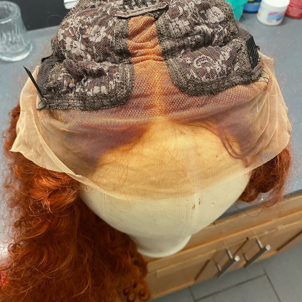 Wig - Picture 5 of 7